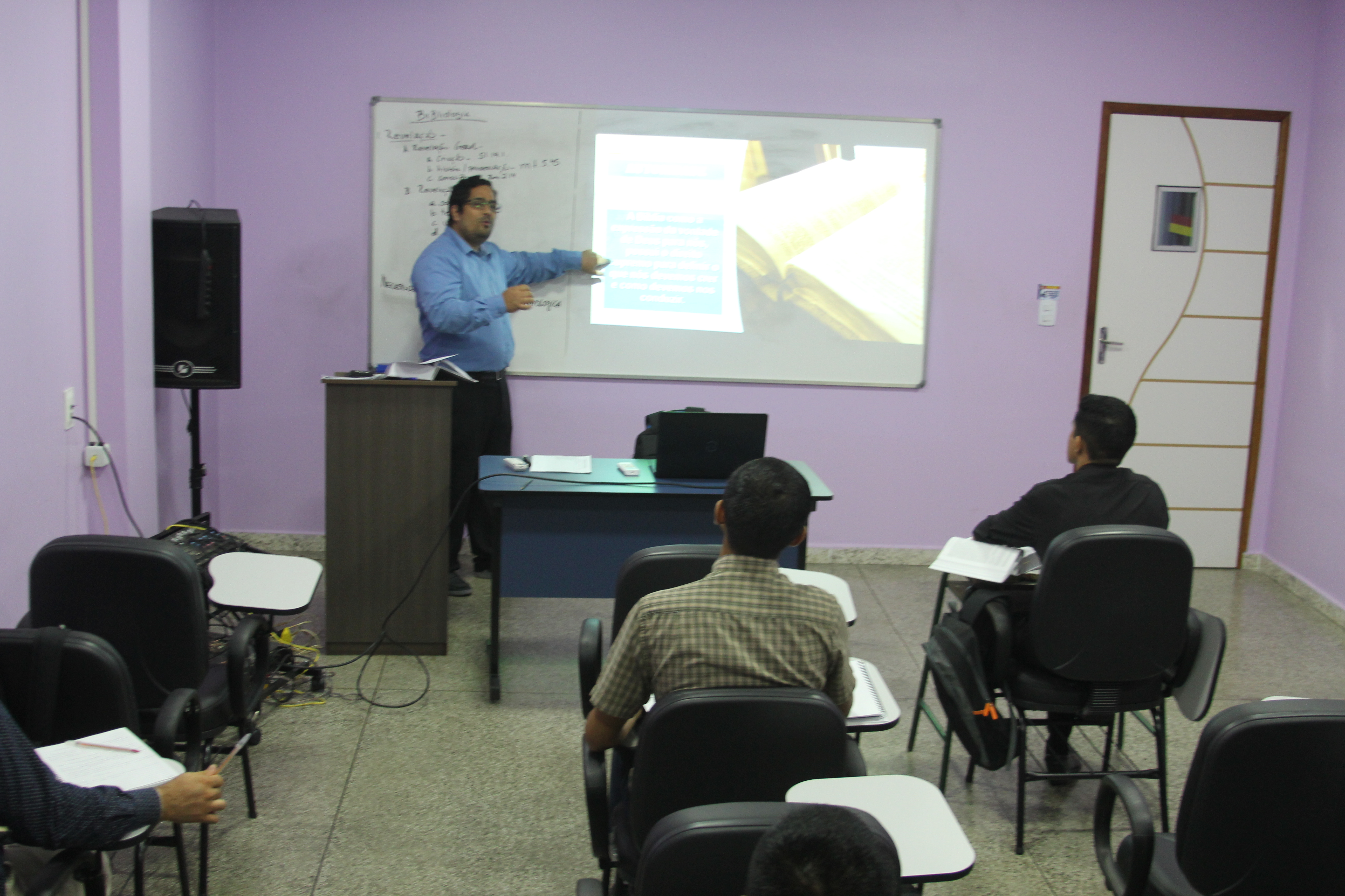 Equipe de professores do SEBRAM