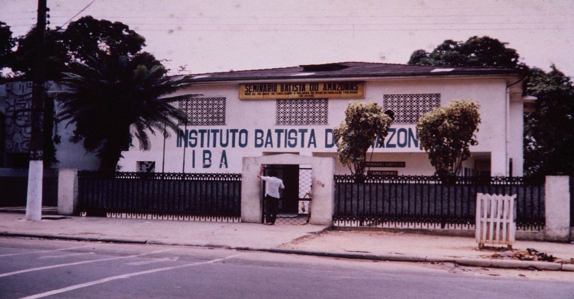 Primeiras Instalações